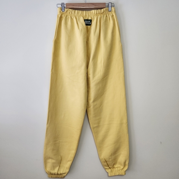 Daily Drills Yellow Sweatpants XS/S - Picture 10 of 14